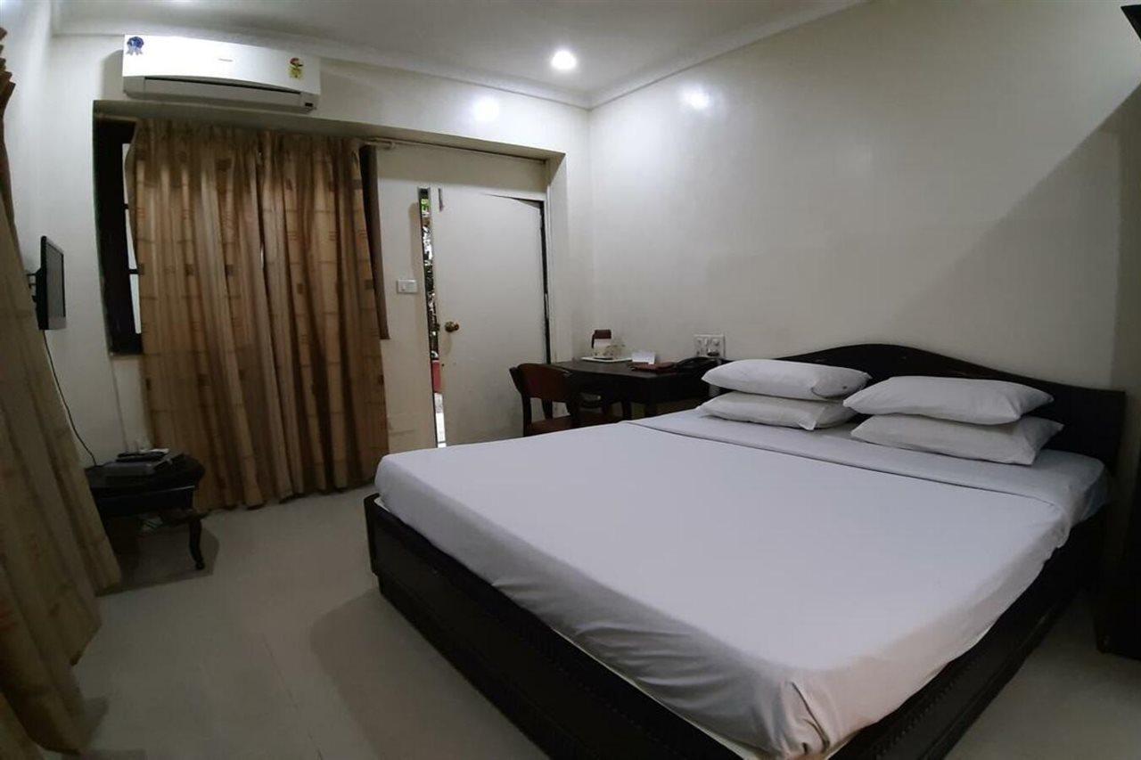 Hotel Ritz Pune Exterior foto